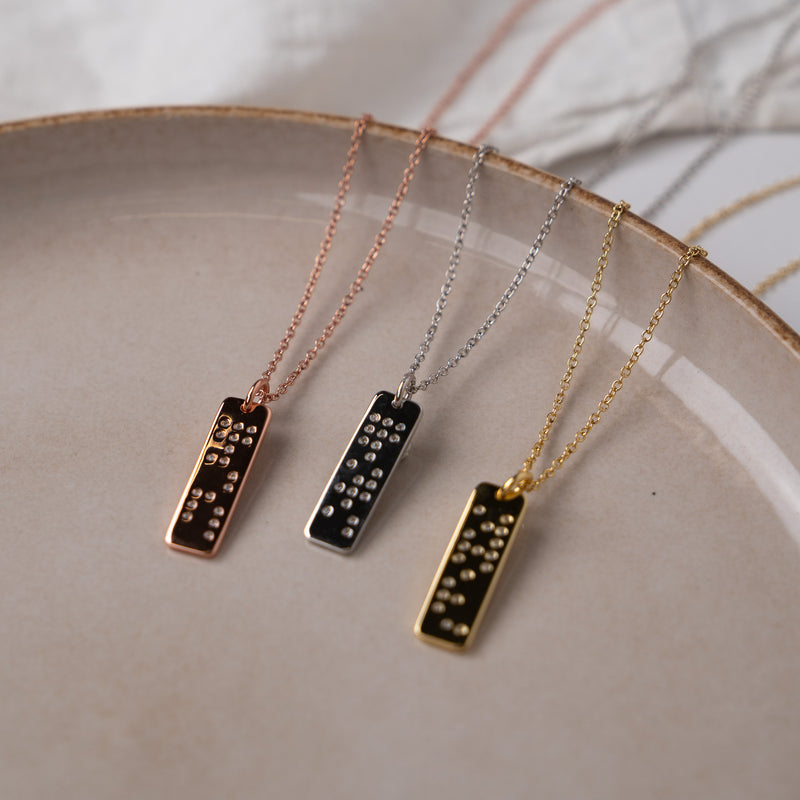 สร้อยคอแห่งความทรงจำ